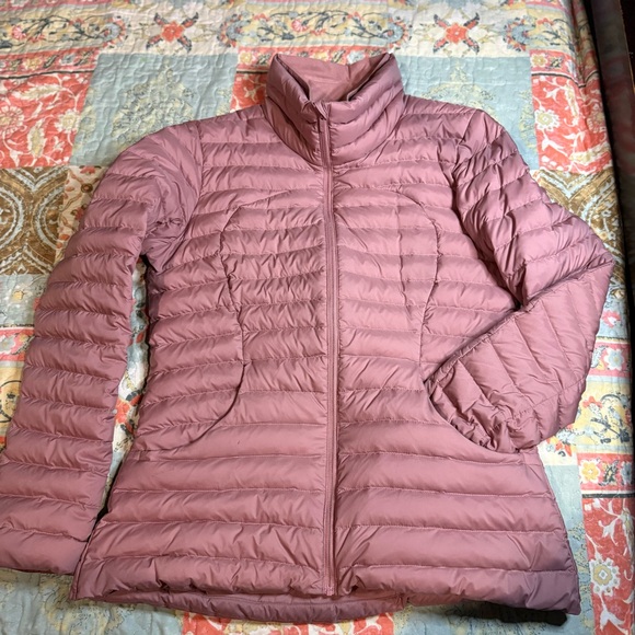 Lululemon Athletica Blush Puffer Jacket - Picture 5 of 13